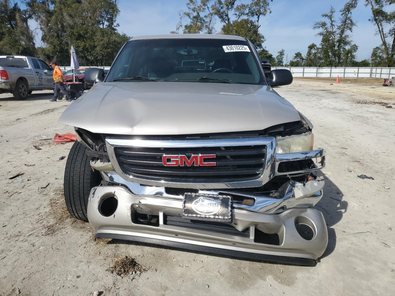 2005 GMC Sierra VIN 1GTEC19T55Z172088 Copart auction photo, rear end / front end damage thumbnail 5