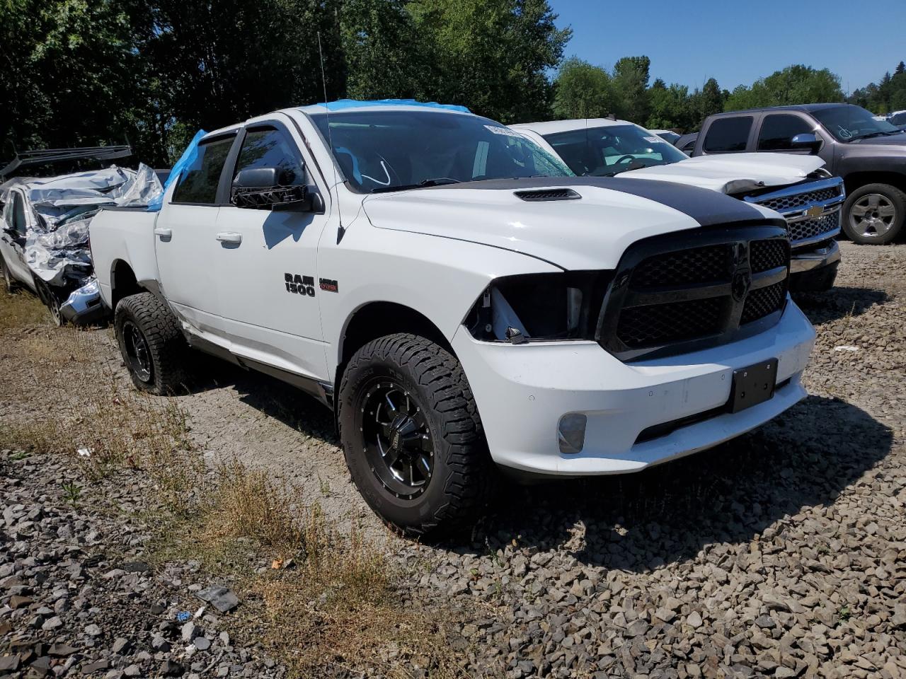 2017 RAM 1500 VIN 1C6RR7MT4HS749062 Copart auction photo, all over / rollover damage thumbnail 4
