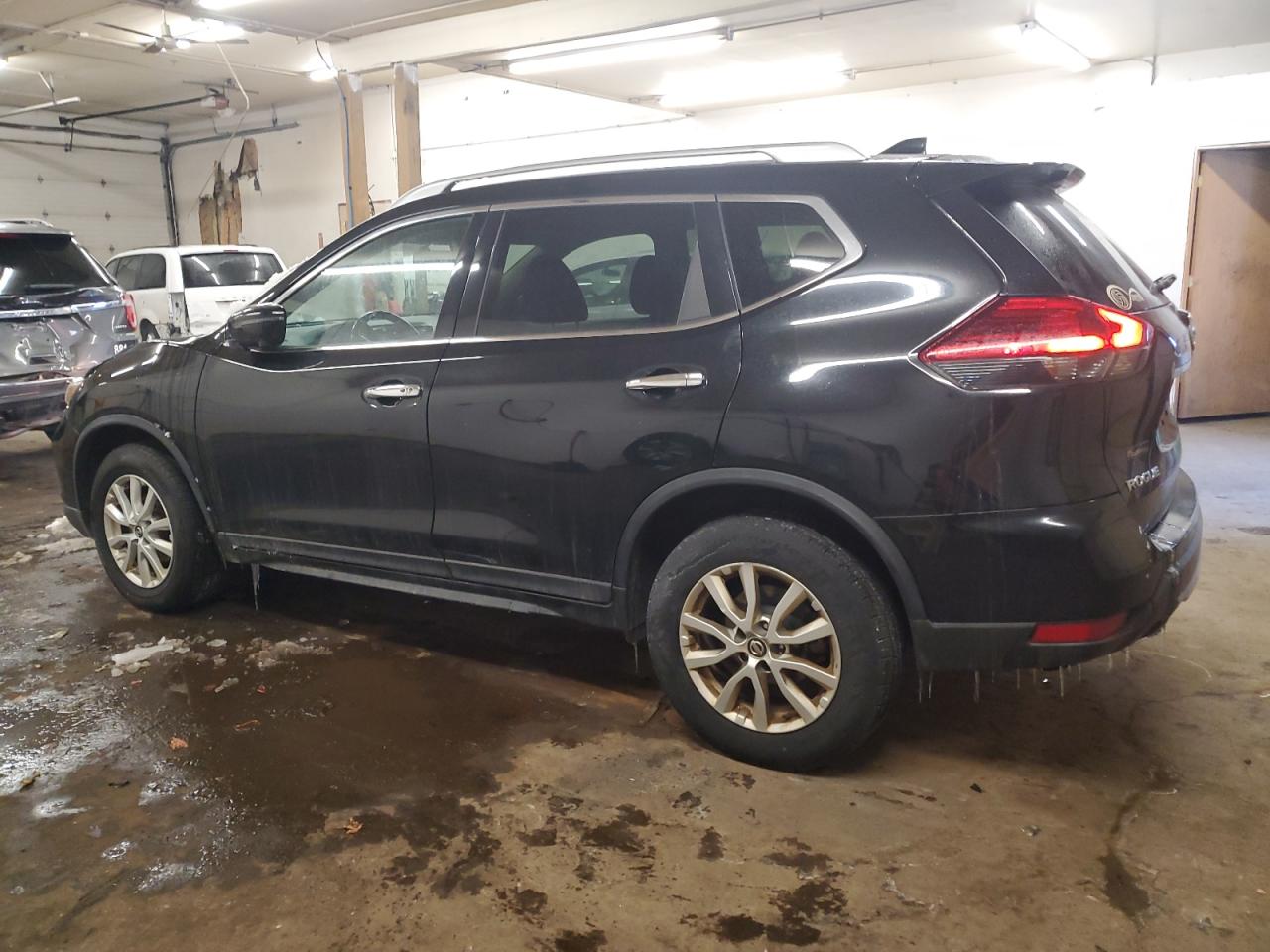 2017 Nissan Rogue VIN KNMAT2MV4HP580725 Copart auction photo, hail damage thumbnail 2