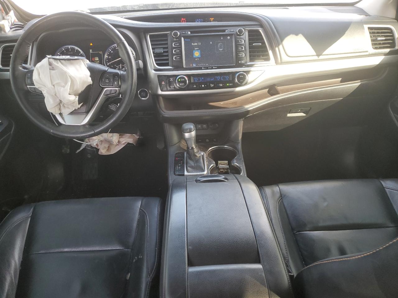 2017 Toyota Highlander VIN 5TDJZRFH8HS450063 Copart auction photo, front end / minor dent/scratches damage thumbnail 8