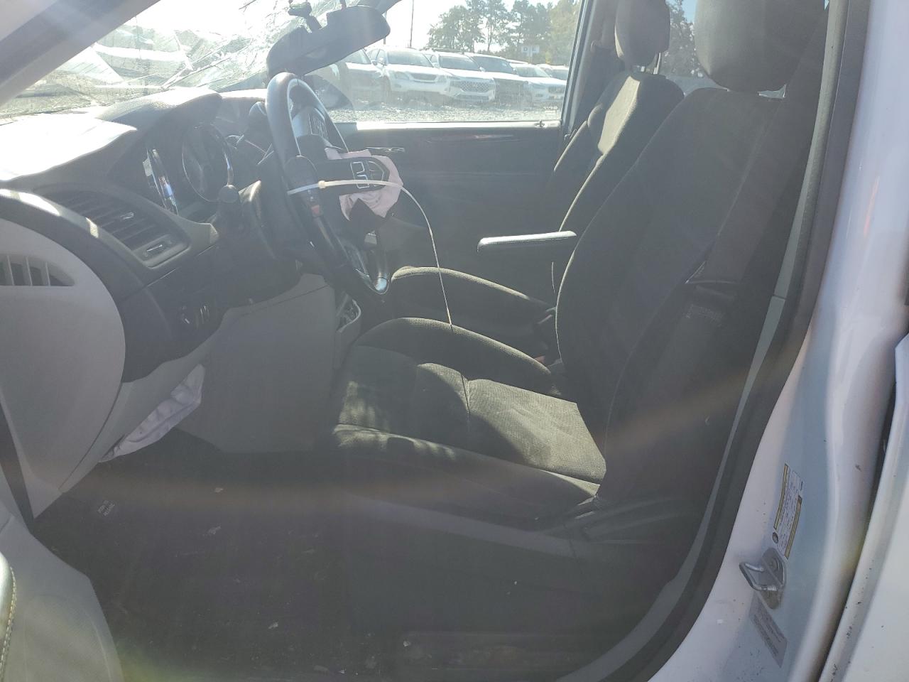 2015 Dodge Caravan VIN 2C4RDGBG1FR643633 Copart auction photo, front end damage thumbnail 7