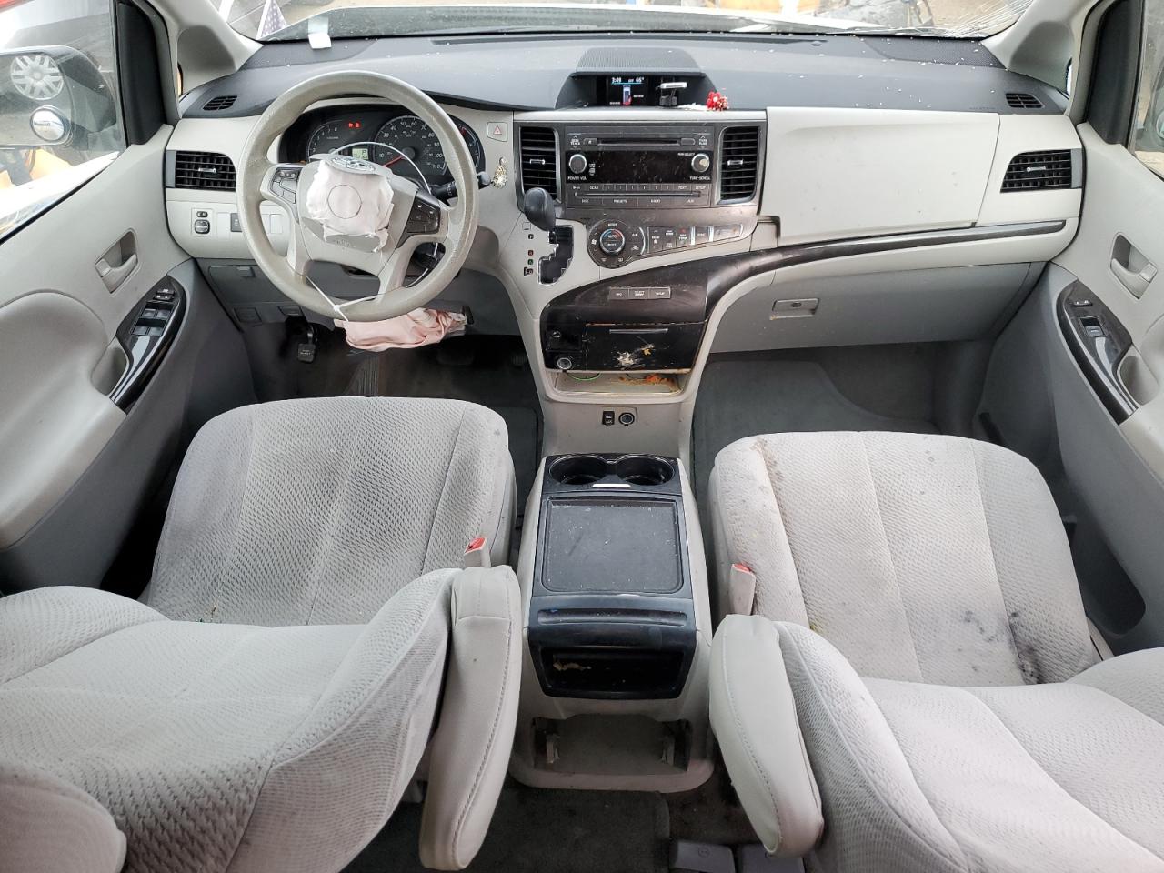 2014 Toyota Sienna VIN 5TDKK3DC8ES437256 Copart auction photo, front end / side damage thumbnail 8
