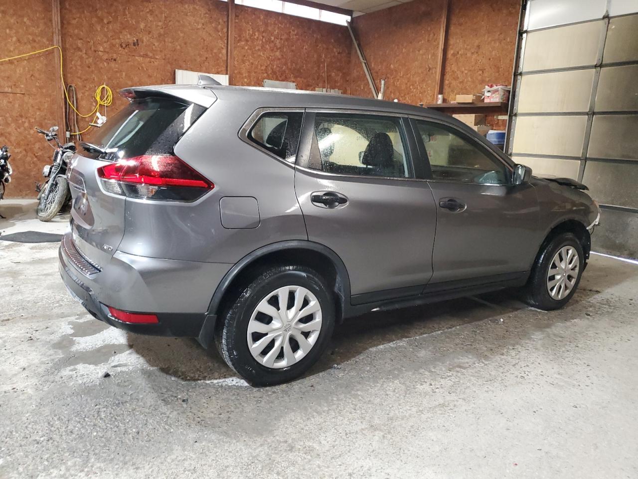 2018 Nissan Rogue VIN JN8AT2MV0JW314862 Copart auction photo, front end / side damage thumbnail 3