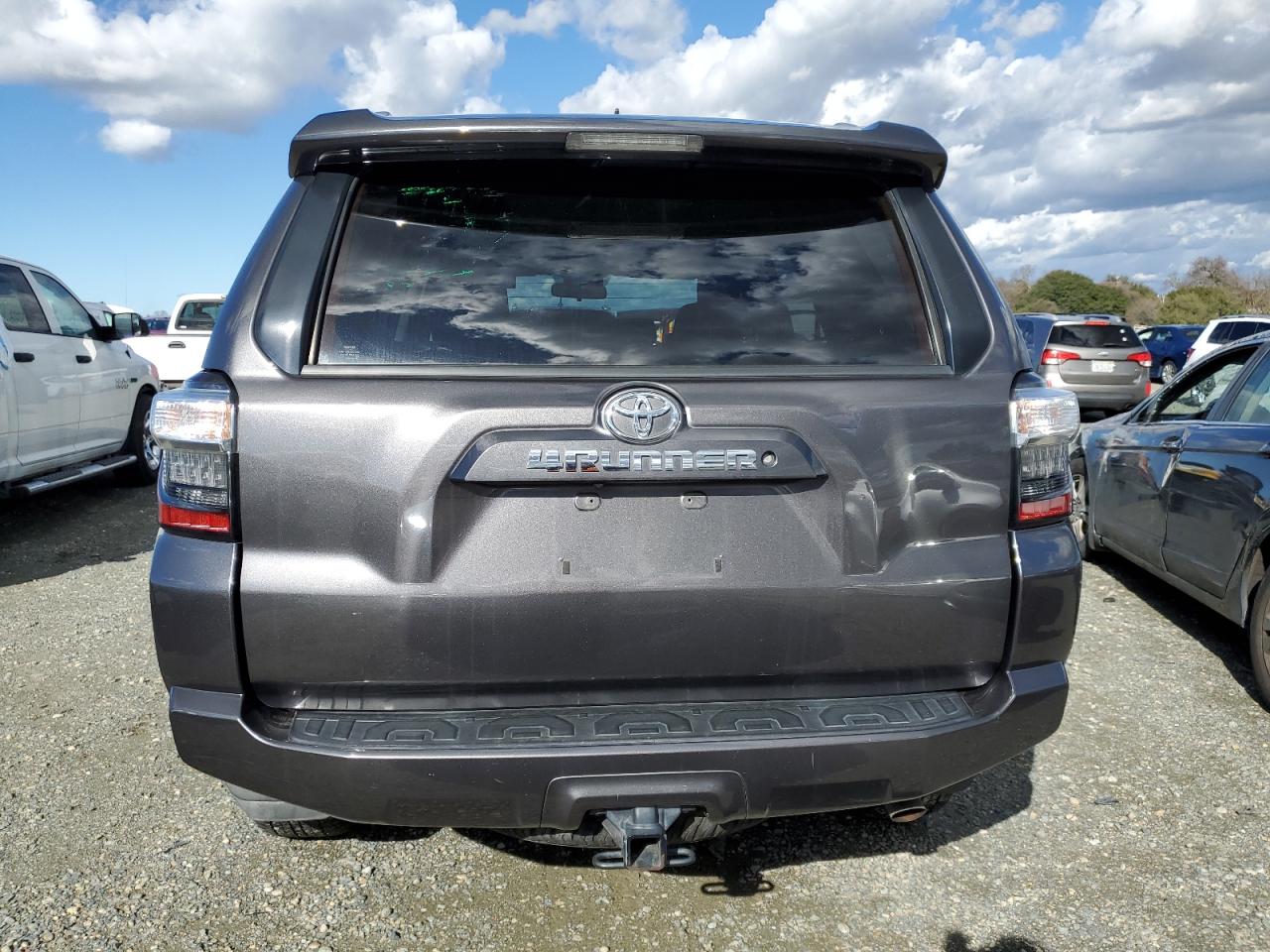 2015 Toyota 4Runner VIN JTEZU5JR4F5101698 Copart auction photo, front end / side damage thumbnail 6