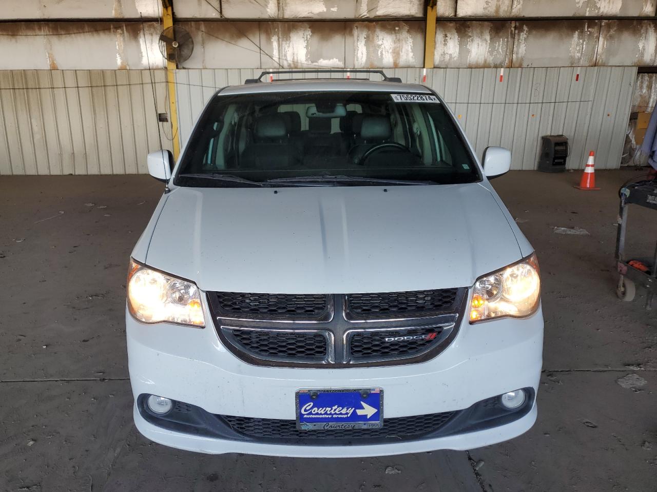2019 Dodge Caravan VIN 2C4RDGCG9KR798374 Copart auction photo, side damage thumbnail 5