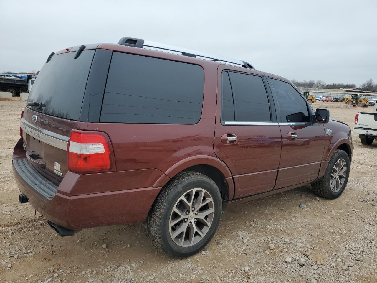 2015 Ford Expedition VIN 1FMJU1HT6FEF04962 Copart auction photo, rear end / minor dent/scratches damage thumbnail 3