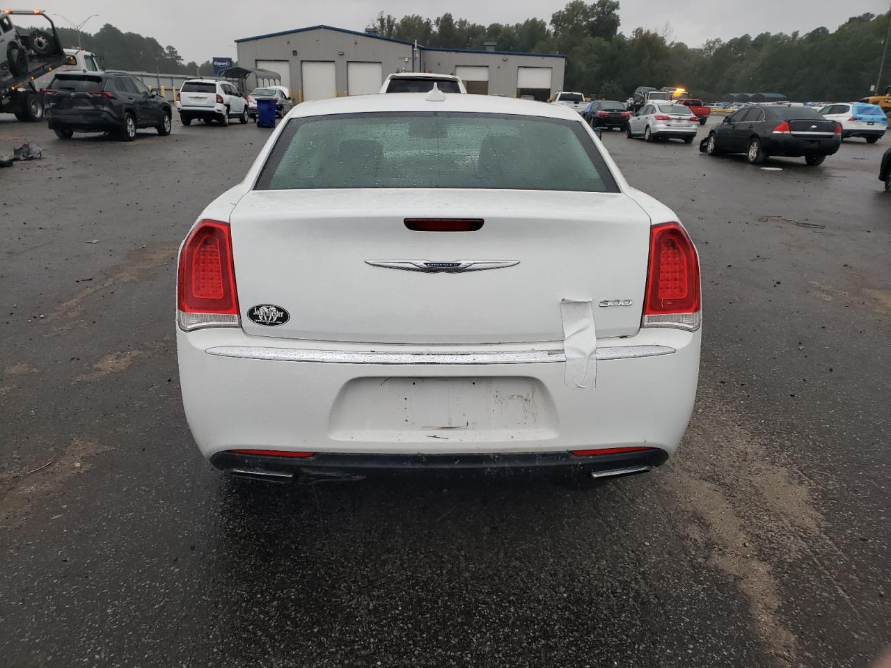 2016 Chrysler 300 VIN 2C3CCAAG9GH147515 Copart auction photo, front end / side damage thumbnail 6