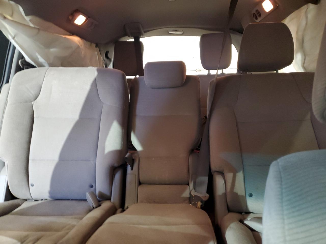 2011 Honda Odyssey VIN 5FNRL5H49BB084942 Copart auction photo, rear end / minor dent/scratches damage thumbnail 10