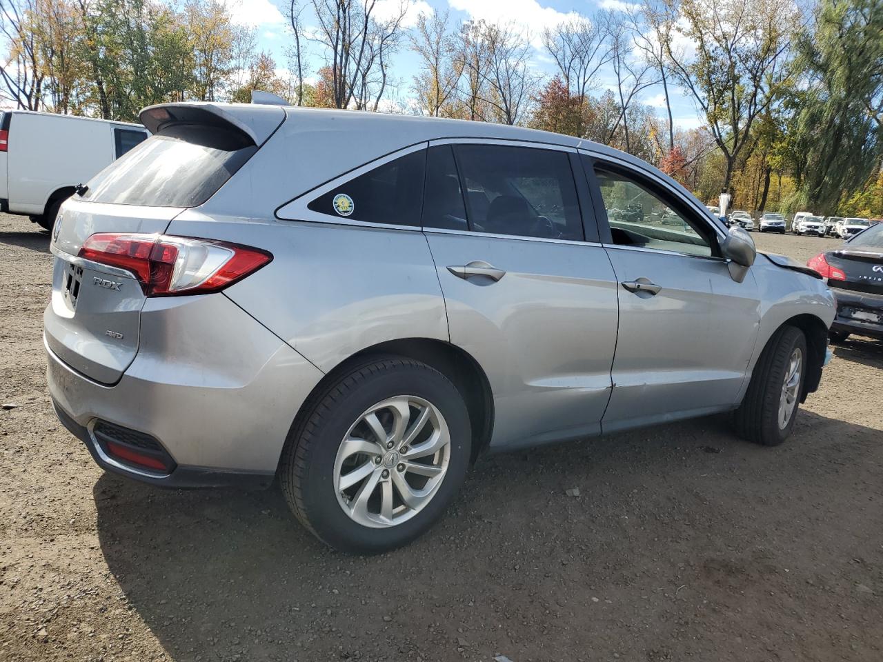 2018 Acura RDX VIN 5J8TB4H51JL003313 Copart auction photo, front end / minor dent/scratches damage thumbnail 3