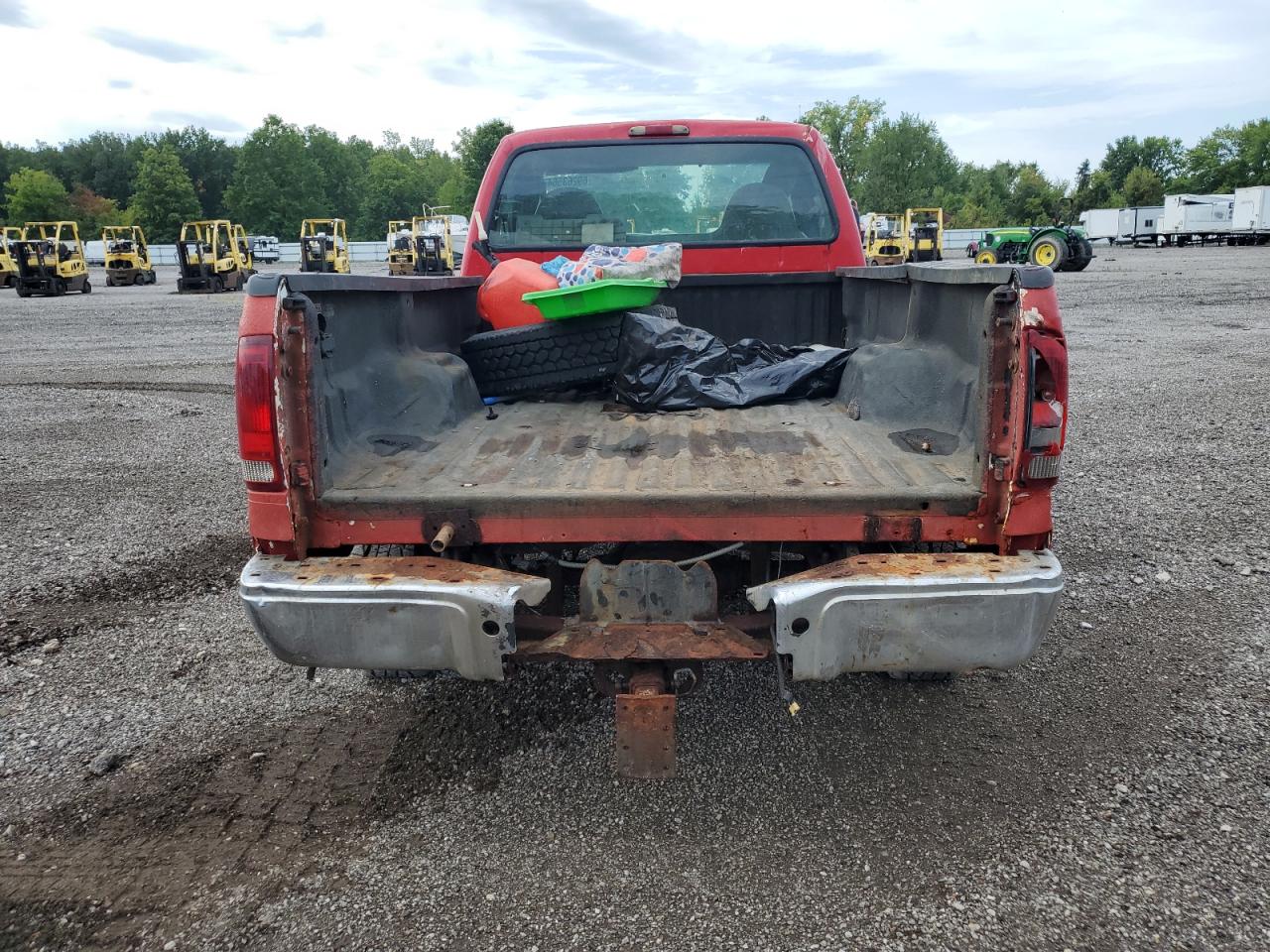 2003 Ford F250 VIN 3FTNF21S13MB49180 Copart auction photo, undercarriage / rear end damage thumbnail 6