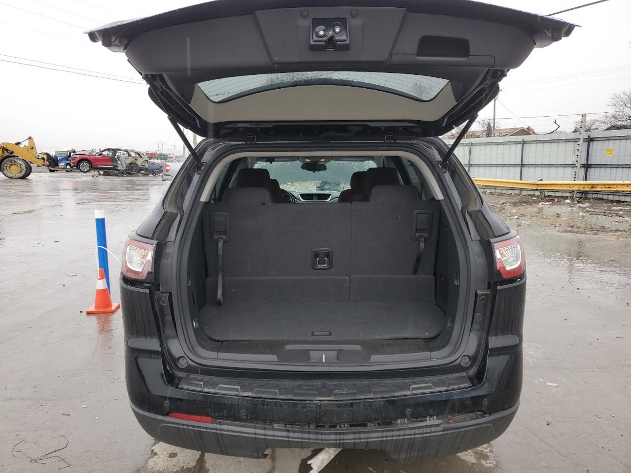 2016 Chevrolet Traverse VIN 1GNKRGKD2GJ280488 Copart auction photo, rear end / minor dent/scratches damage thumbnail 6