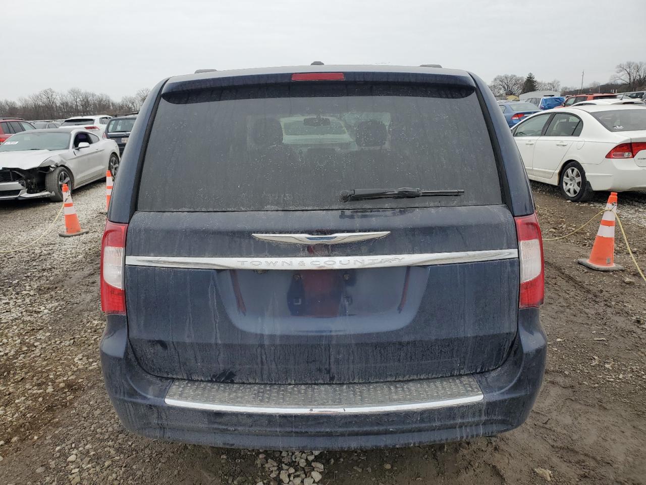 2013 Chrysler Town & Country VIN 2C4RC1BG5DR733929 Copart auction photo, front end damage thumbnail 6