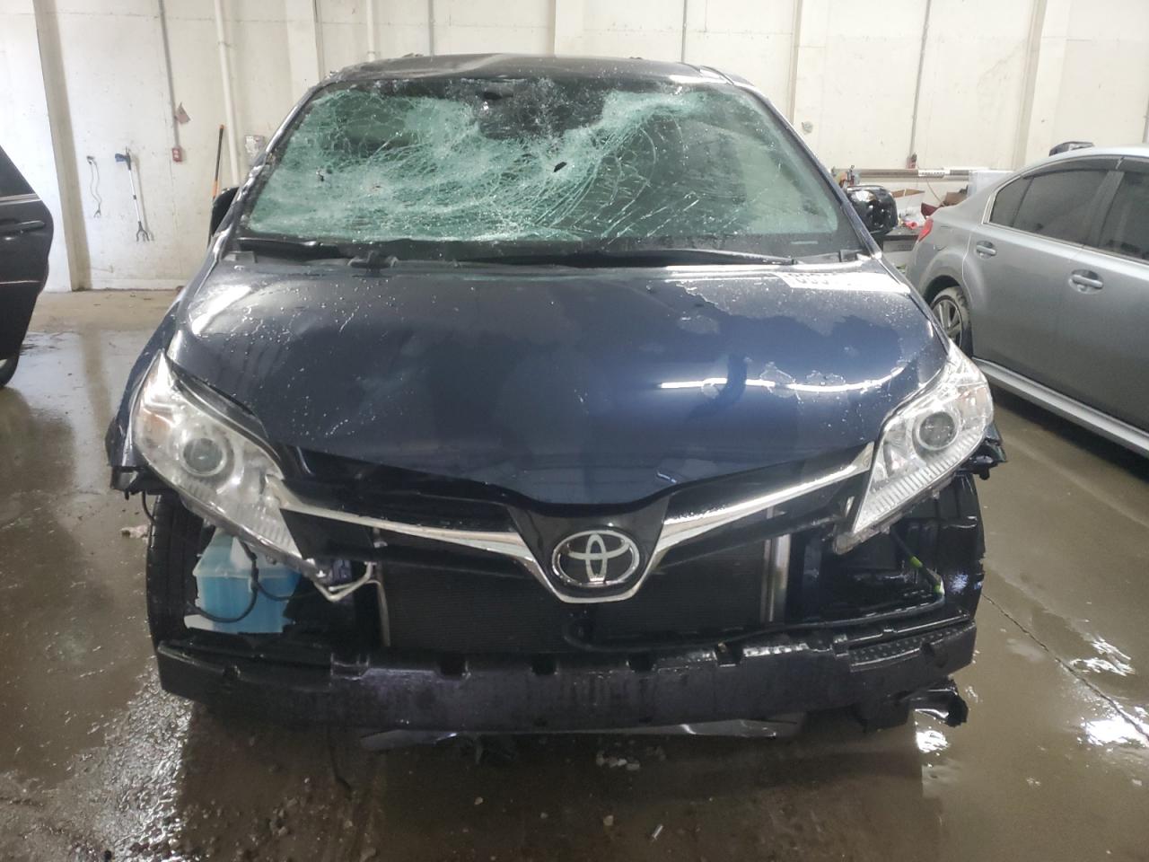 2020 Toyota Sienna VIN 5TDKZ3DC7LS054871 Copart auction photo, all over damage thumbnail 5