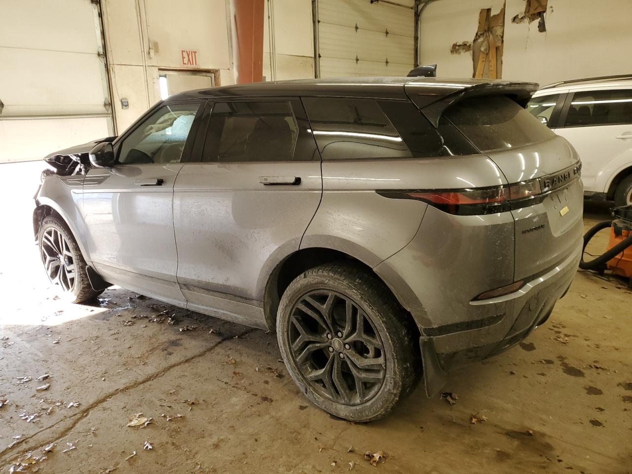 2023 Land Rover Range Rover VIN SALZL2FX5PH221595 Copart auction photo, front end damage thumbnail 2