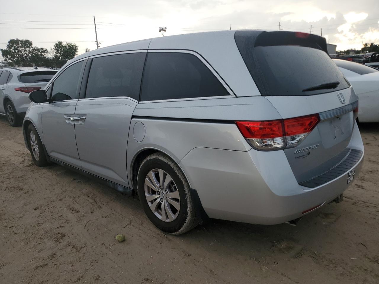 2014 Honda Odyssey VIN 5FNRL5H41EB059473 Copart auction photo, water/flood damage thumbnail 2