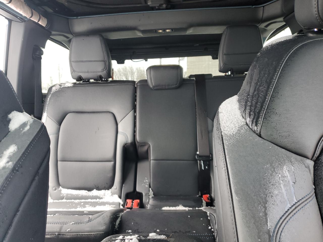 2022 Ford Bronco VIN 1FMDE5BH6NLB14203 Copart auction photo, all over damage thumbnail 10