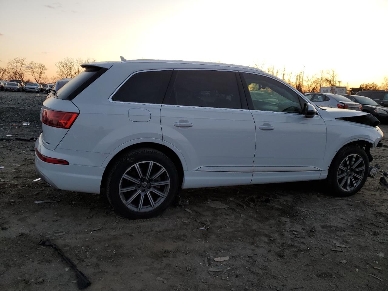 2019 Audi Q7 VIN WA1LHAF72KD041994 Copart auction photo, front end damage thumbnail 3