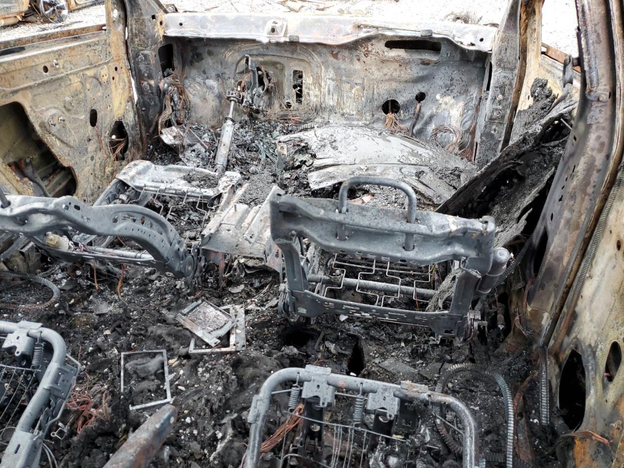 2011 Chevrolet Traverse VIN 1GNKRJED8BJ209071 Copart auction photo, burn damage thumbnail 8