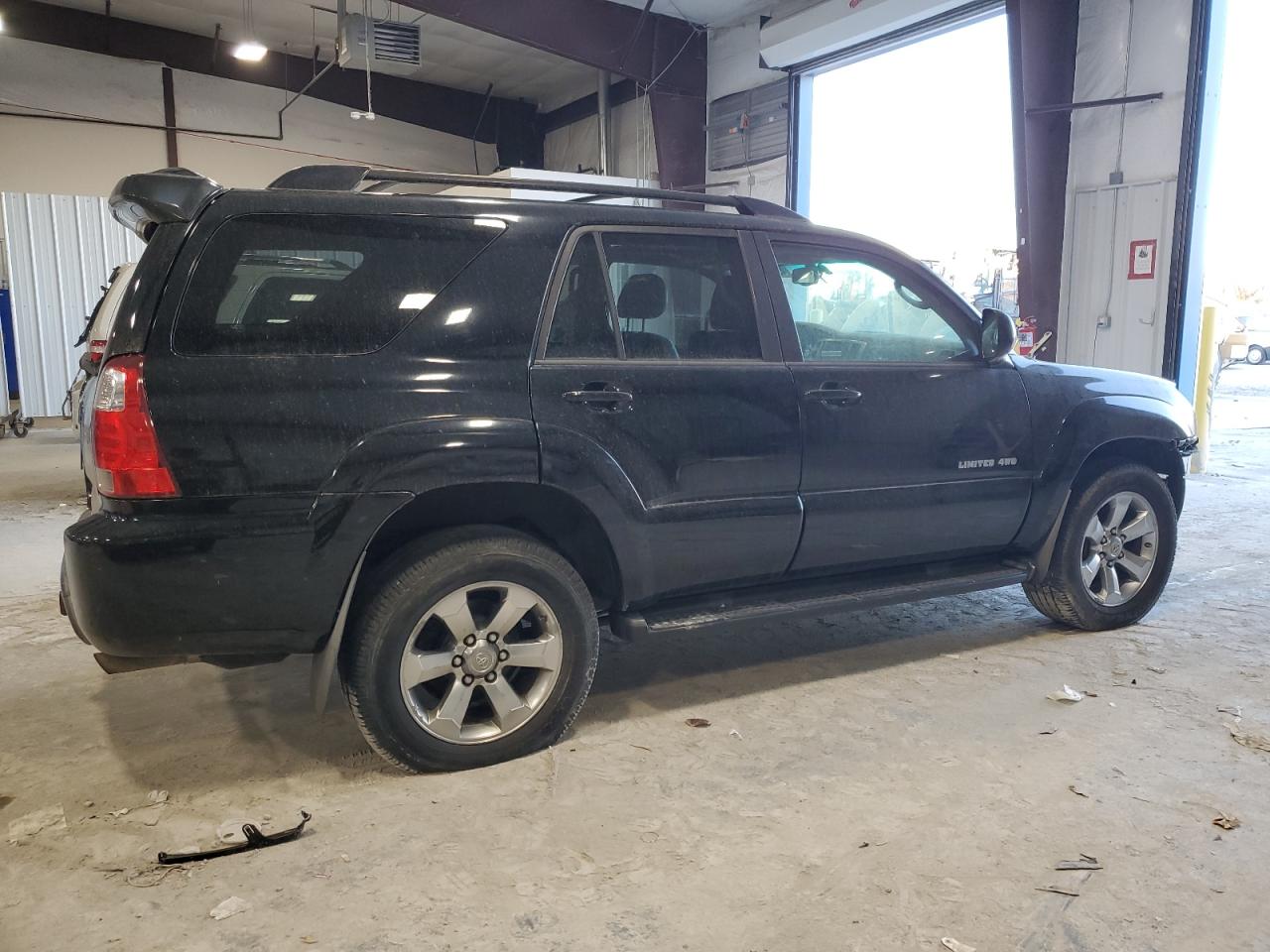 2007 Toyota 4Runner VIN JTEBU17R078106530 Copart auction photo, front end / minor dent/scratches damage thumbnail 3