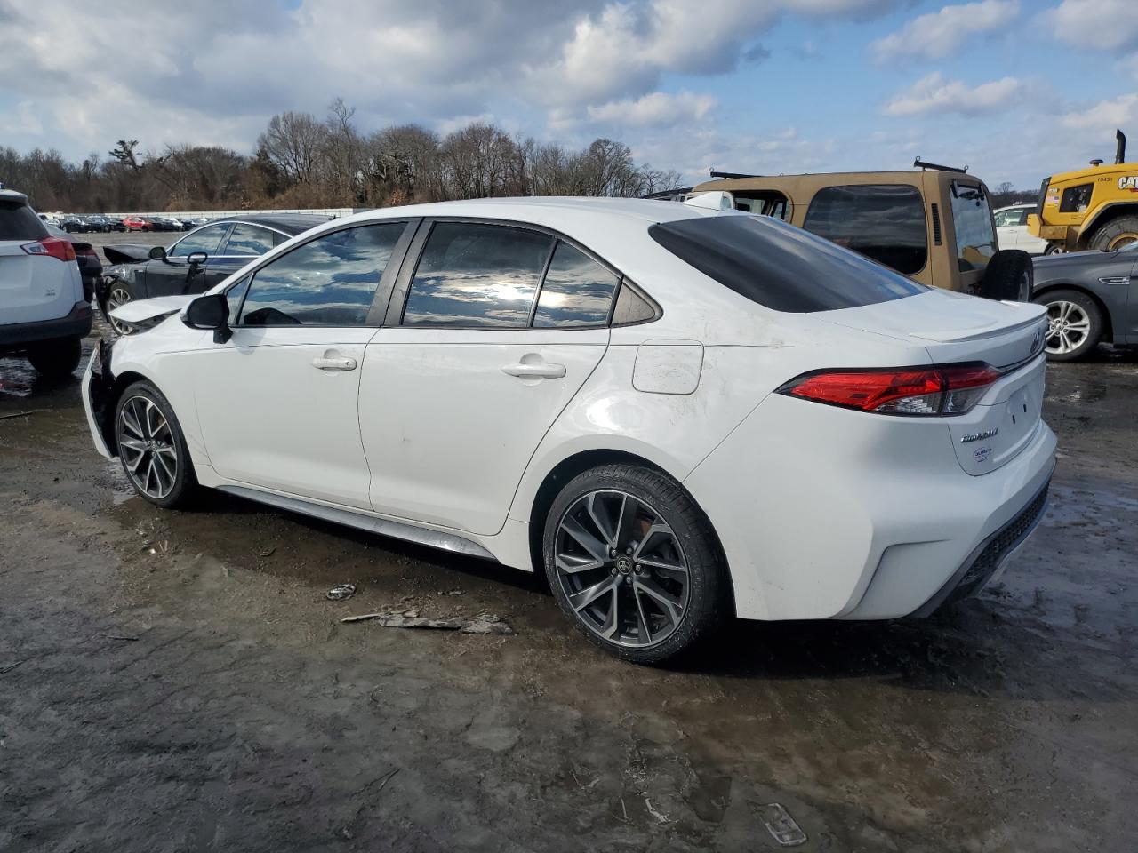 2020 Toyota Corolla VIN 5YFS4RCE2LP032998 Copart auction photo, front end / minor dent/scratches damage thumbnail 2