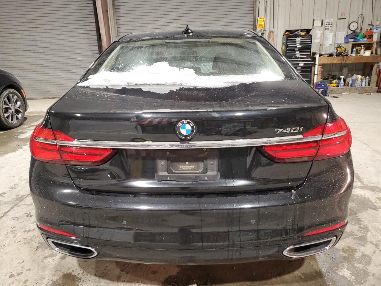 2017 BMW 7er VIN WBA7E2C3XHG741046 Copart auction photo, front end damage thumbnail 6