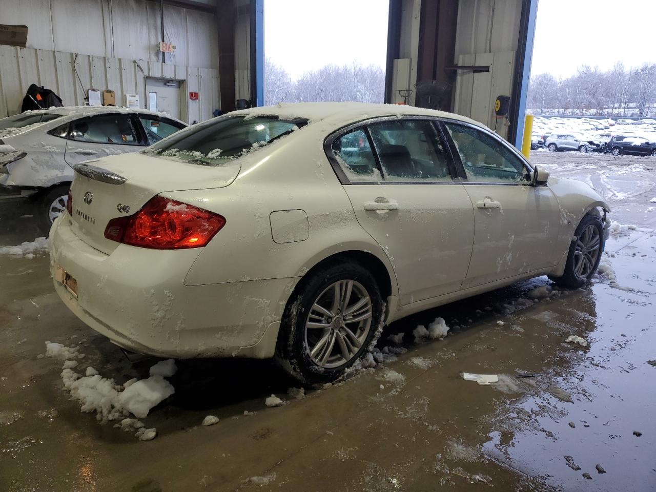 2015 Infiniti Q40 VIN JN1CV6AR4FM524190 Copart auction photo, front end / undercarriage damage thumbnail 3