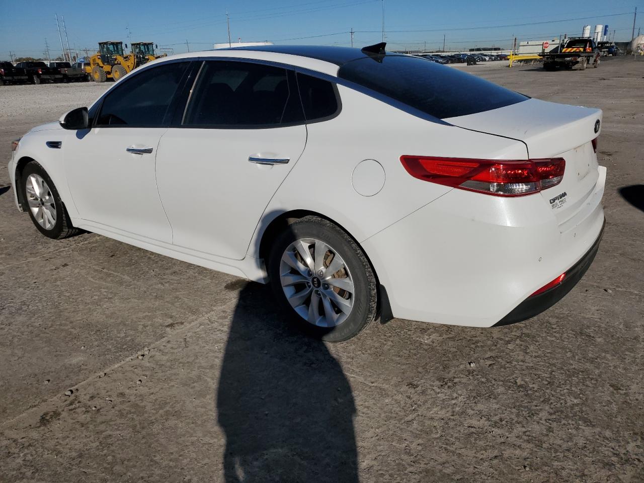 2018 KIA Optima VIN 5XXGU4L39JG218289 Copart auction photo, front end / rear end damage thumbnail 2