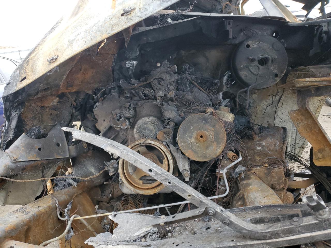 2009 Cadillac Escalade VIN 1GYFK26299R143167 Copart auction photo, burn damage thumbnail 12