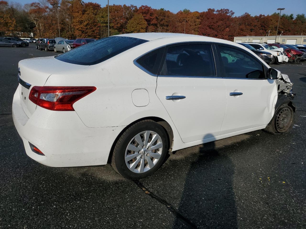 2019 Nissan Sentra VIN 3N1AB7AP0KY398499 Copart auction photo, front end / minor dent/scratches damage thumbnail 3