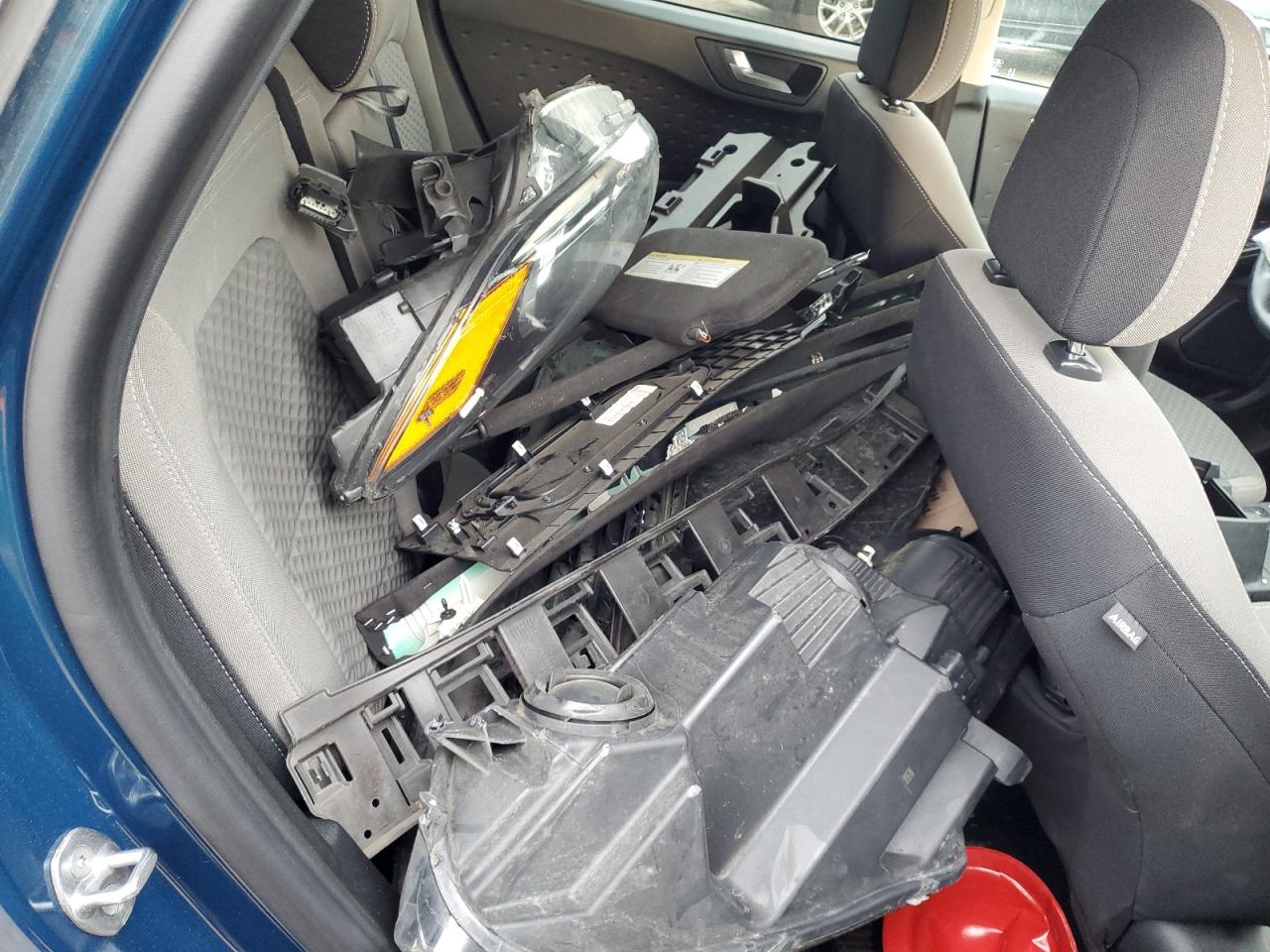 2020 Ford Escape VIN 1FMCU9G63LUC70686 Copart auction photo, front end / side damage thumbnail 11
