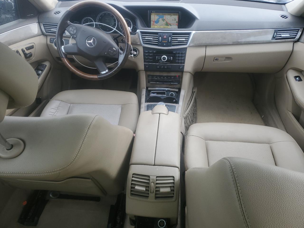 2010 Mercedes-Benz E-klasse VIN WDDHF8HB0AA252080 Copart auction photo, rear end / minor dent/scratches damage thumbnail 8