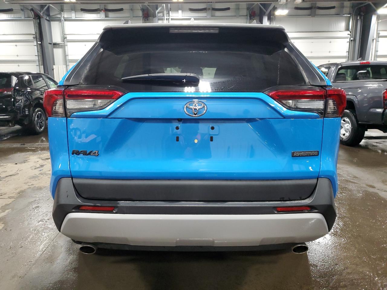 2019 Toyota RAV 4 VIN 2T3J1RFV3KC004665 Copart auction photo, front end damage thumbnail 6