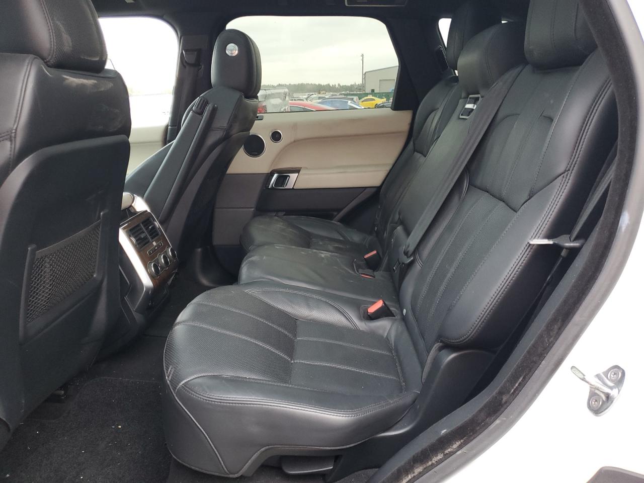 2015 Land Rover Range Rover VIN SALWR2VF5FA516486 Copart auction photo, rear end damage thumbnail 11