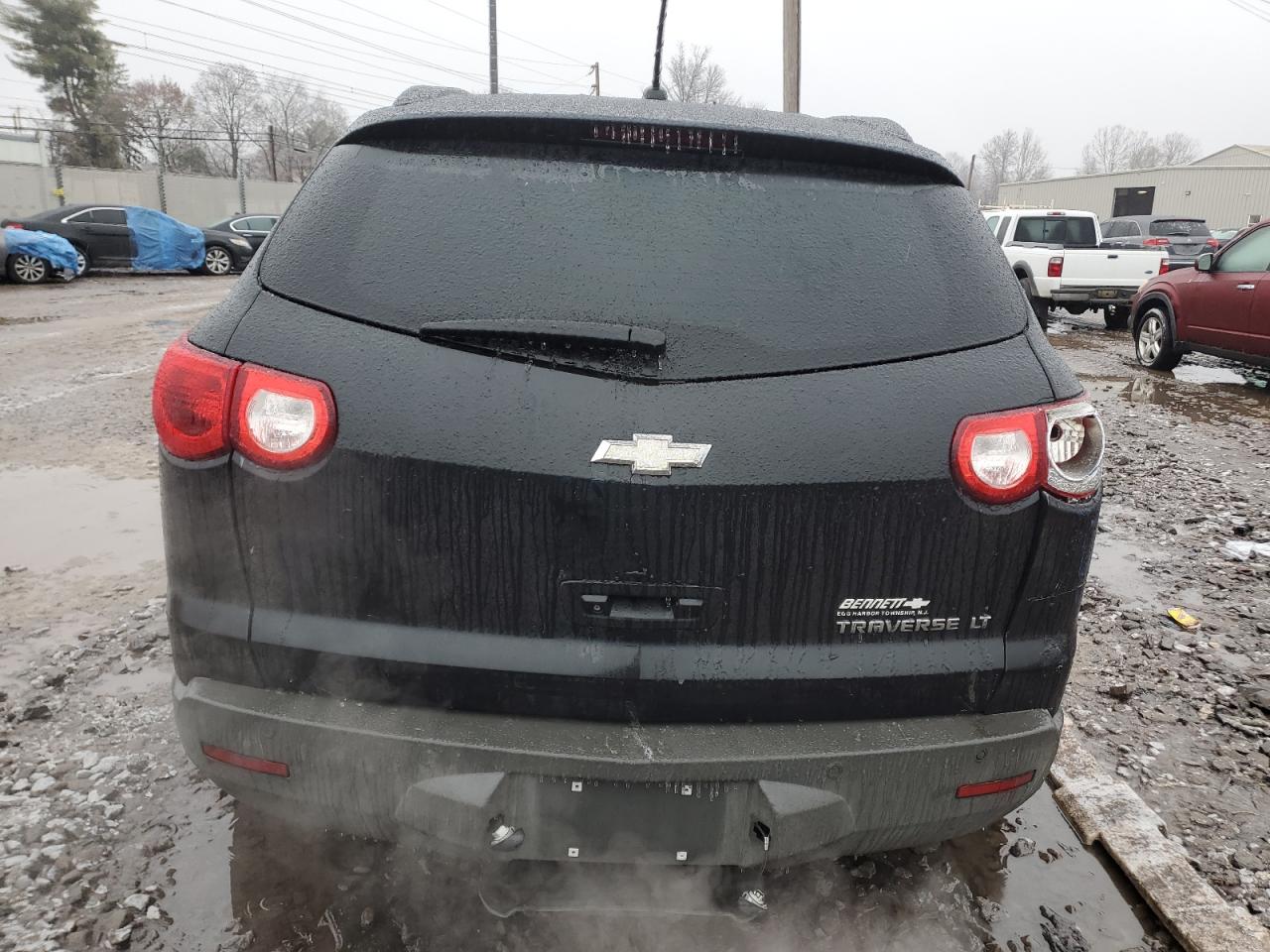 2011 Chevrolet Traverse VIN 1GNKRGED0BJ208483 Copart auction photo, side / rear end damage thumbnail 6