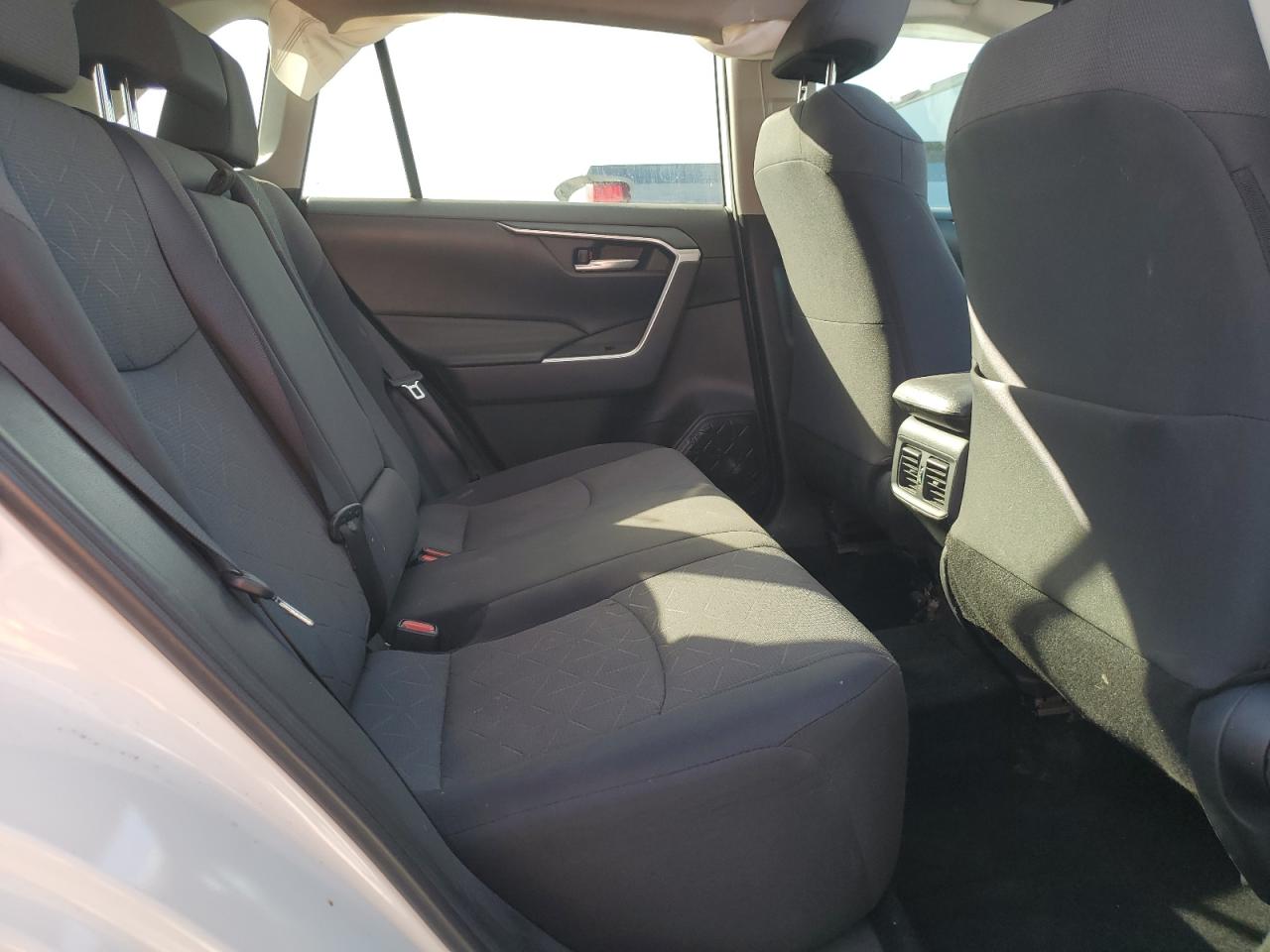 2019 Toyota RAV 4 VIN 2T3W1RFV0KC004161 Copart auction photo, front end / minor dent/scratches damage thumbnail 11