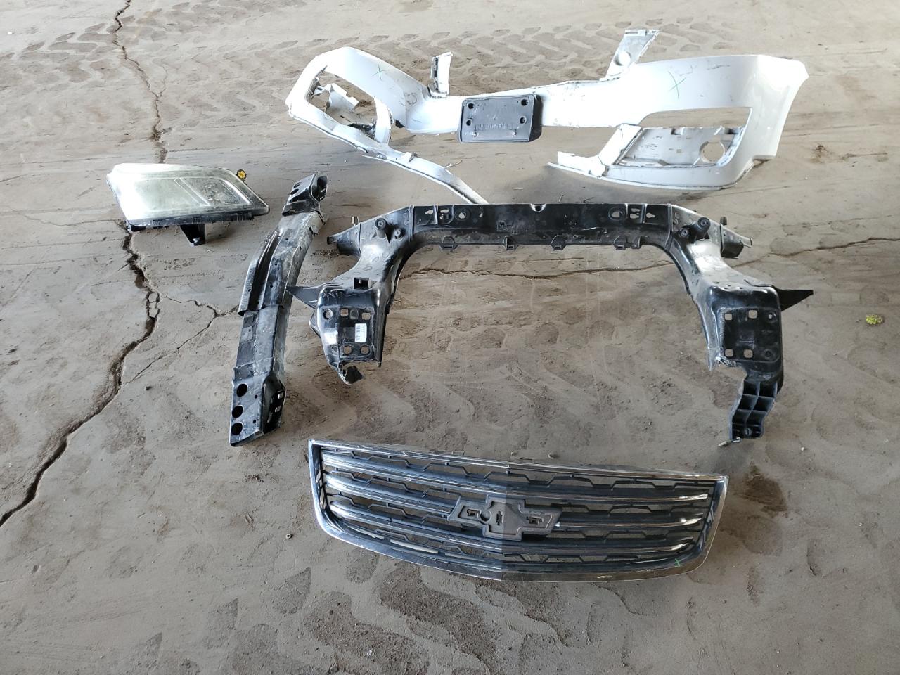 2017 Chevrolet Traverse VIN 1GNKRGKD2HJ153287 Copart auction photo, front end damage thumbnail 12
