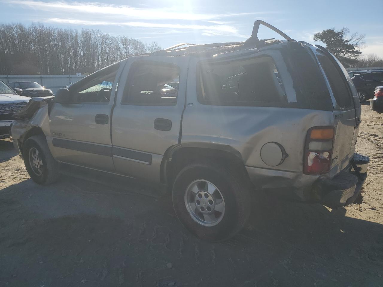 2002 Chevrolet Tahoe VIN 1GNEC13Z62R242388 Copart auction photo, all over damage thumbnail 2