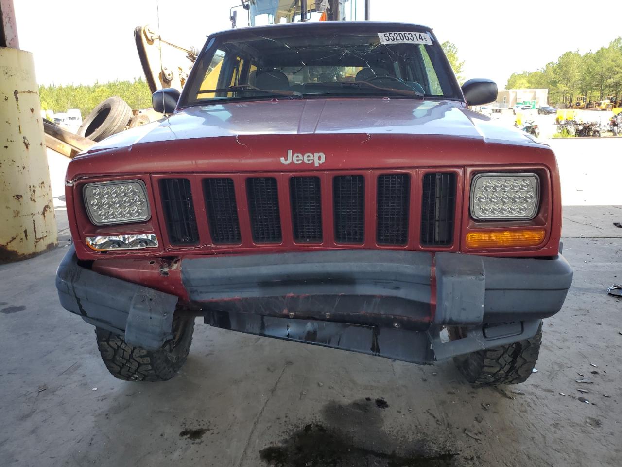 1999 Jeep Grand Cherokee VIN 1J4FF68S6XL588961 Copart auction photo, front end damage thumbnail 5
