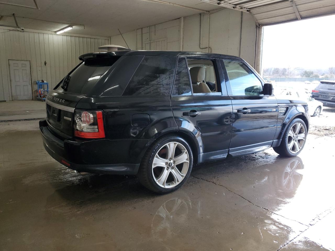 2013 Land Rover Range Rover VIN SALSK2D49DA810375 Copart auction photo, water/flood / minor dent/scratches damage thumbnail 3