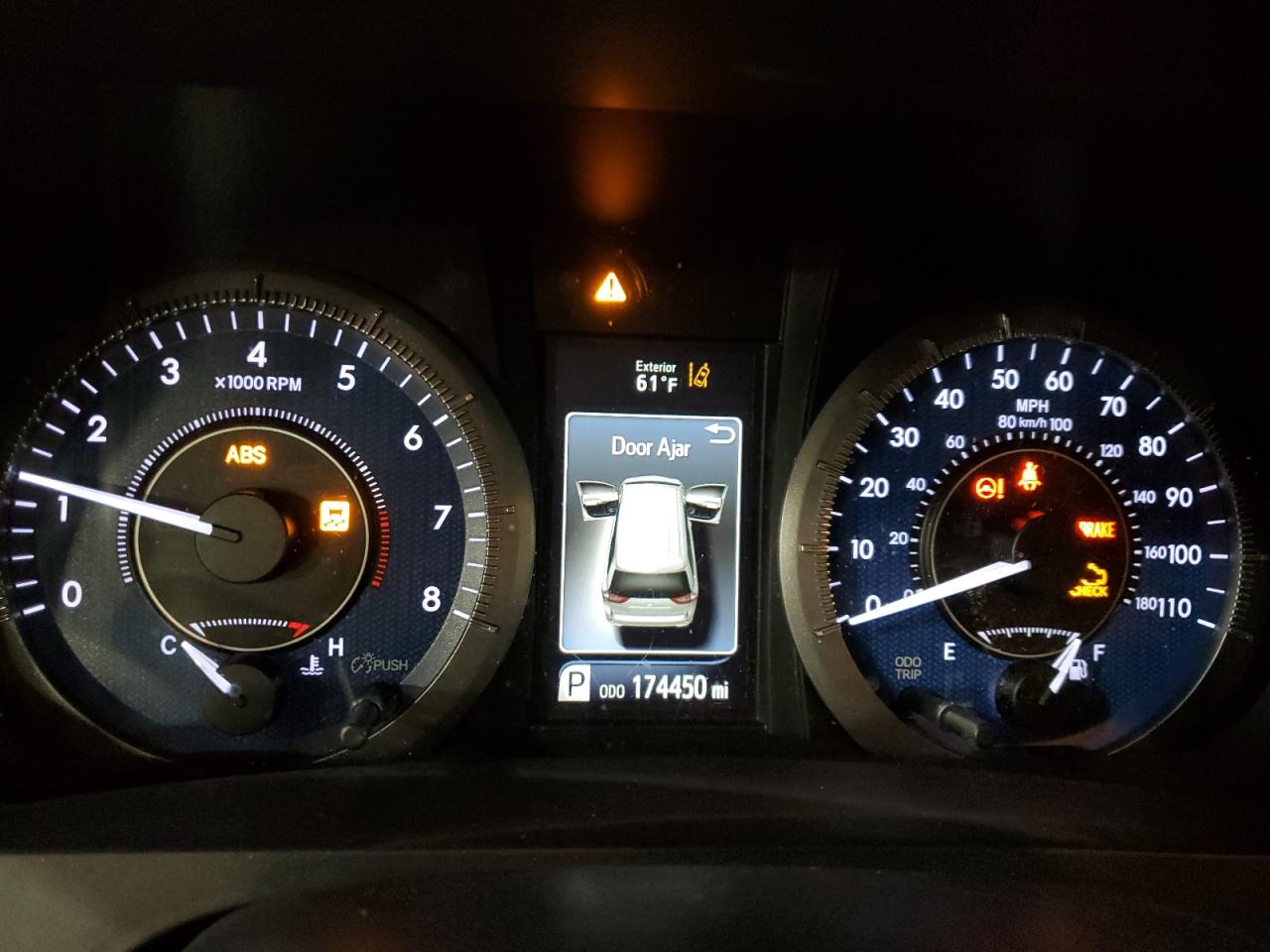 2019 Toyota Sienna VIN 5TDKZ3DC6KS005563 Copart auction photo, front end damage thumbnail 9