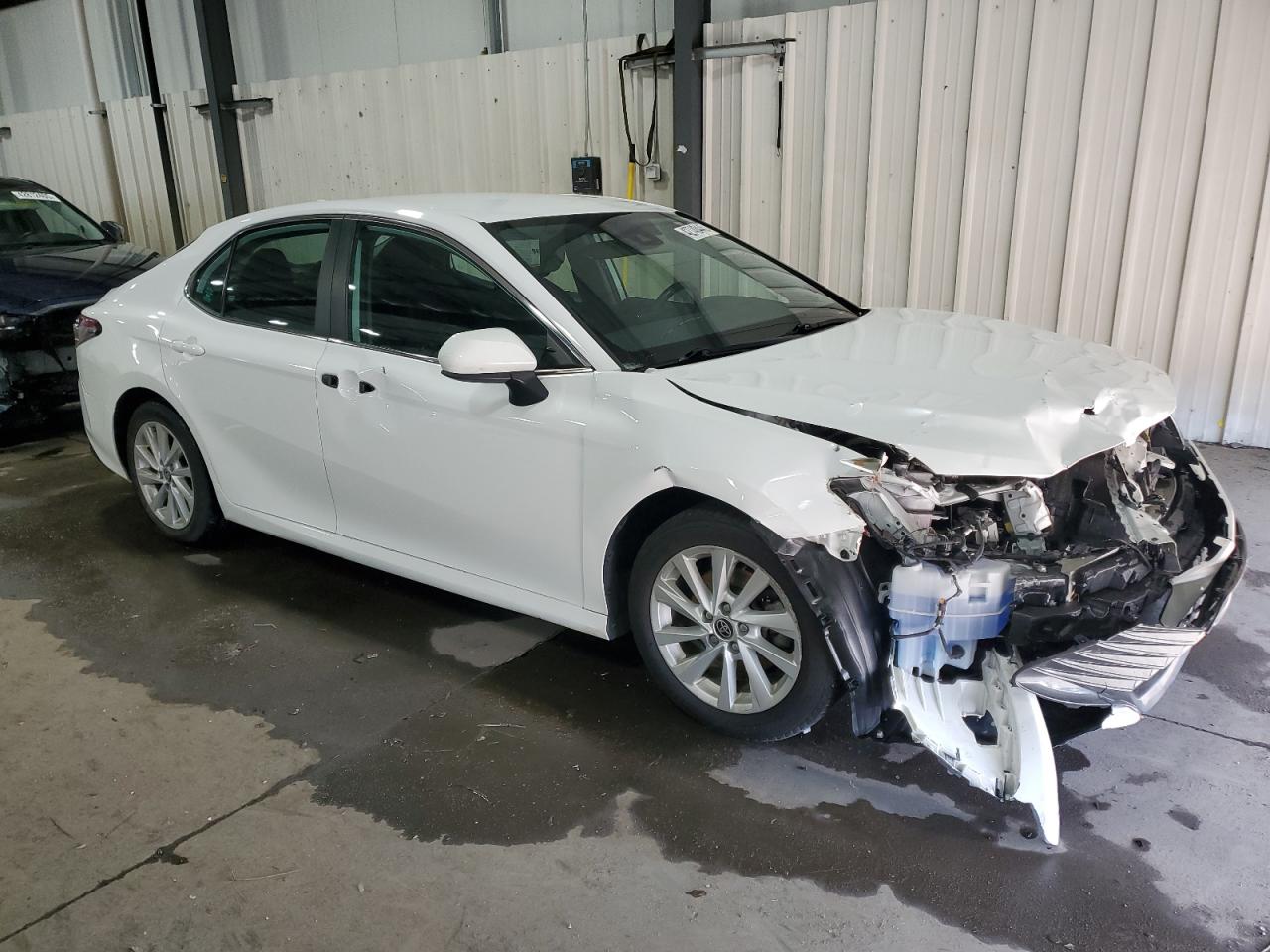 2021 Toyota Camry VIN 4T1C11AK8MU586280 Copart auction photo, front end damage thumbnail 4