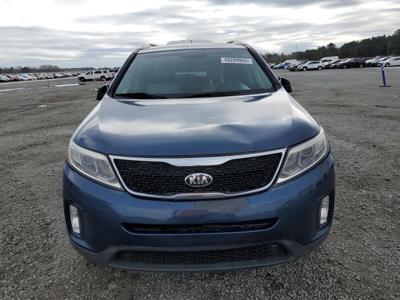 2014 KIA Sorento VIN 5XYKT3A67EG513185 Copart auction photo, side / rear end damage thumbnail 5