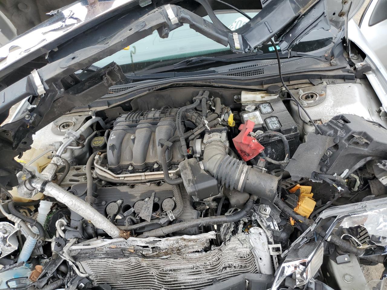 2011 Ford Fusion VIN 3FAHP0CG8BR229350 Copart auction photo, front end damage thumbnail 11