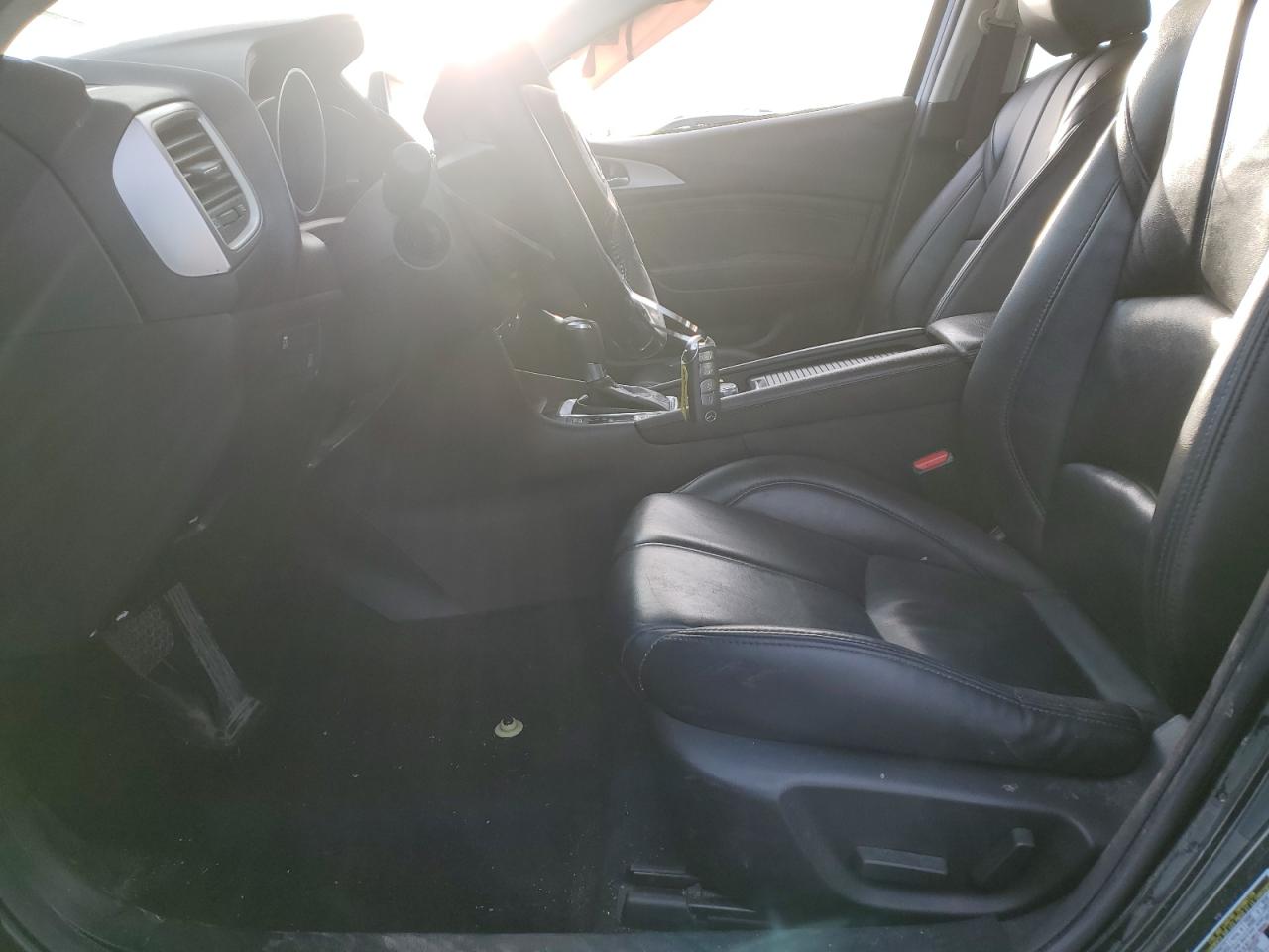 2018 Mazda 3 VIN 3MZBN1V33JM203172 Copart auction photo, side / front end damage thumbnail 7