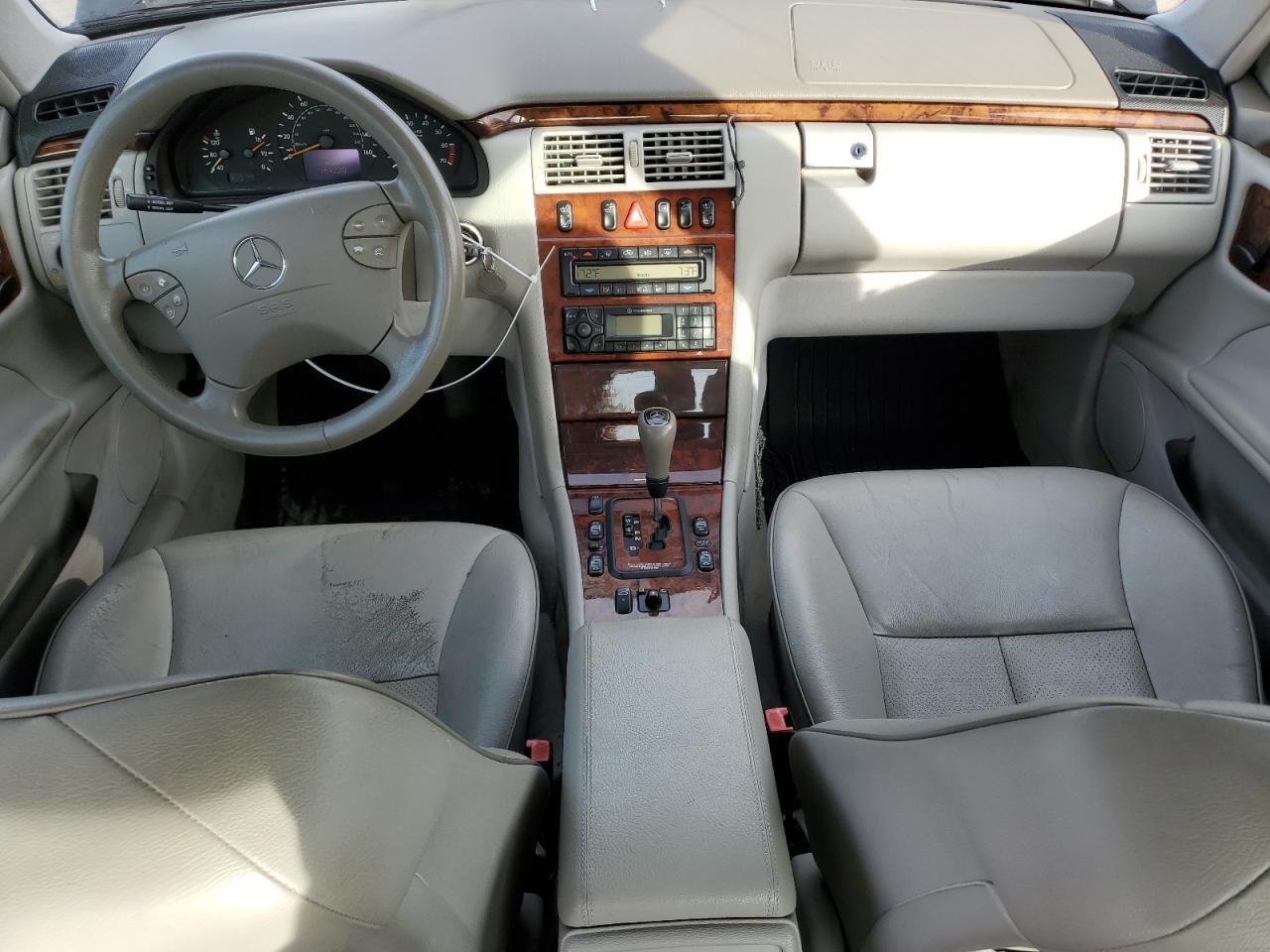 2000 Mercedes-Benz E-klasse VIN WDBJF65J0YB162068 Copart auction photo, rear end damage thumbnail 8
