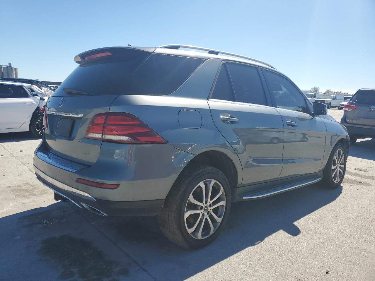 2018 Mercedes-Benz GLE VIN 4JGDA5JB2JB038536 Copart auction photo, side damage thumbnail 3