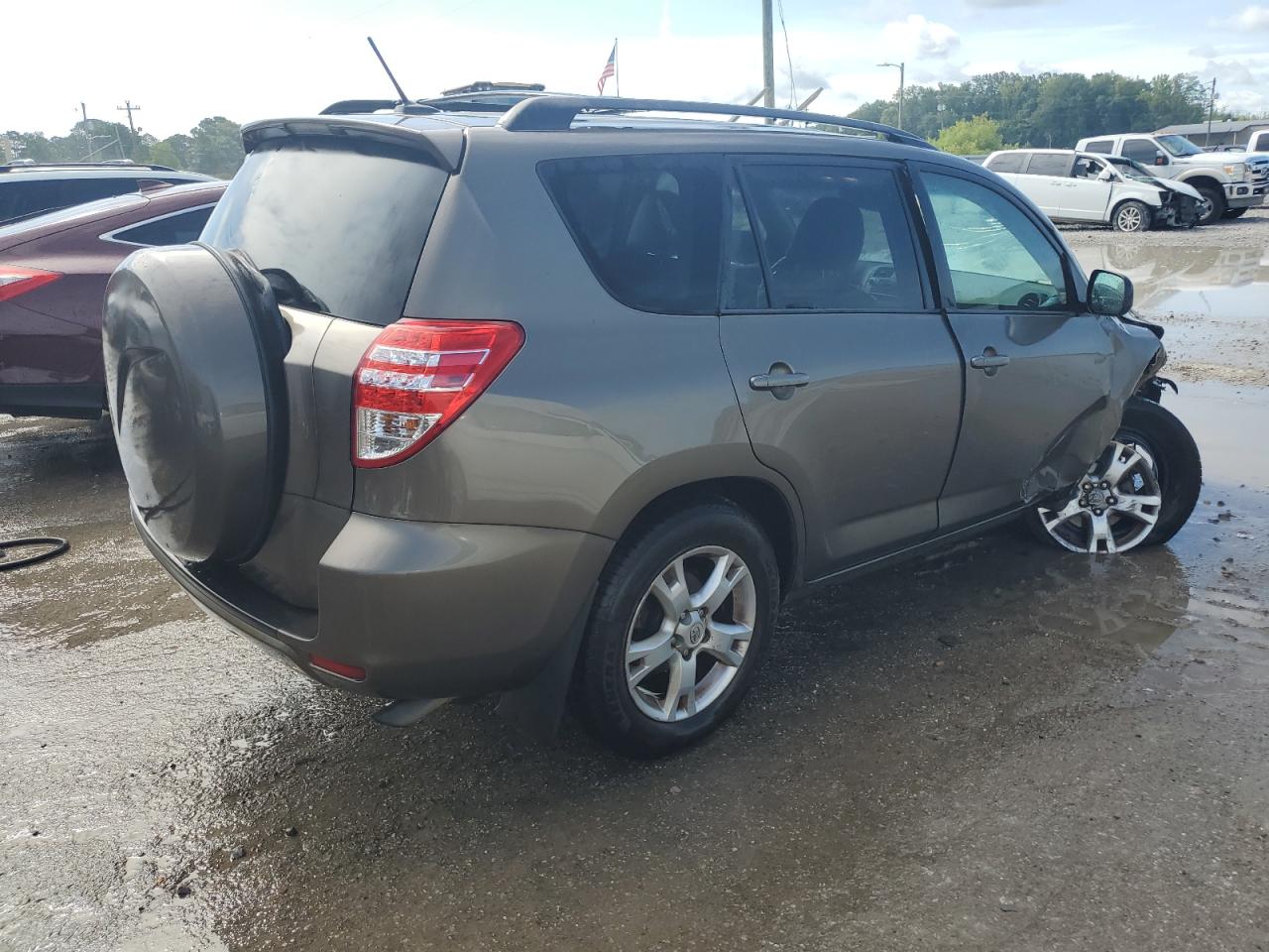 2011 Toyota RAV 4 VIN 2T3ZF4DV9BW076673 Copart auction photo, front end damage thumbnail 3