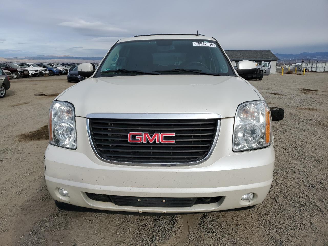 2014 GMC Yukon VIN 1GKS2CE00ER231260 Copart auction photo, front end / minor dent/scratches damage thumbnail 5