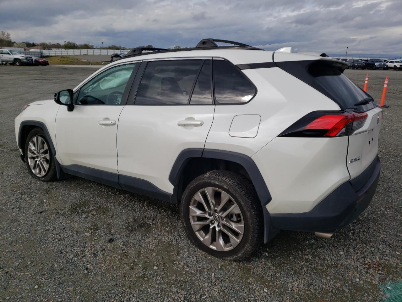 2021 Toyota RAV 4 VIN 2T3A1RFV8MW212204 Copart auction photo, undercarriage / side damage thumbnail 2