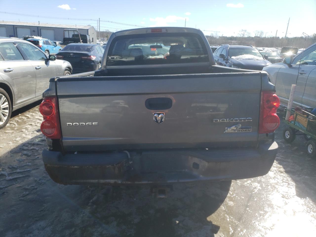 2009 Dodge Dakota VIN 1D7HW38KX9S730031 Copart auction photo, front end / minor dent/scratches damage thumbnail 6